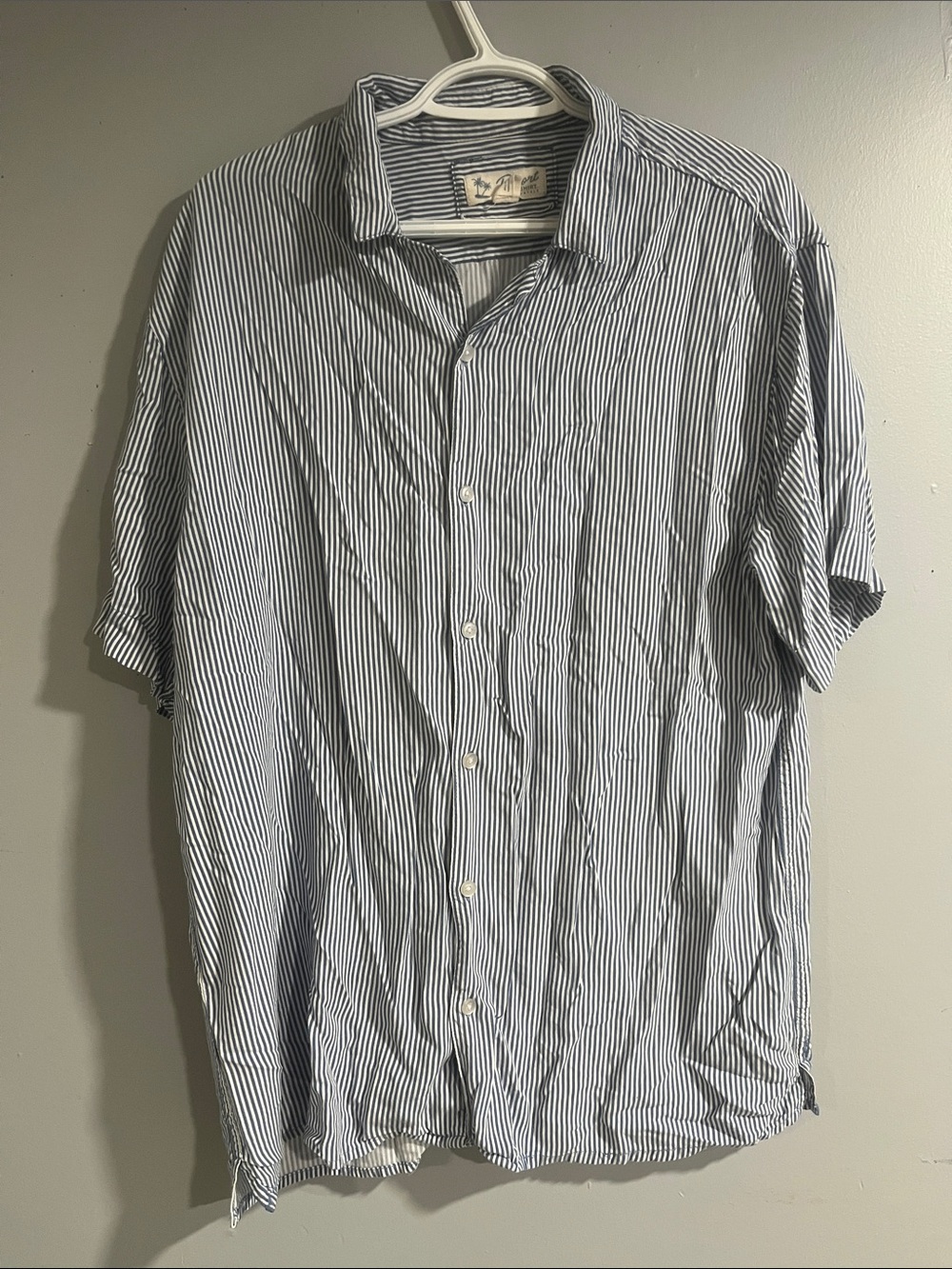 Aeropostale Men’s Short-SleeveStripe Button-Down Shirt - Blue & White XL